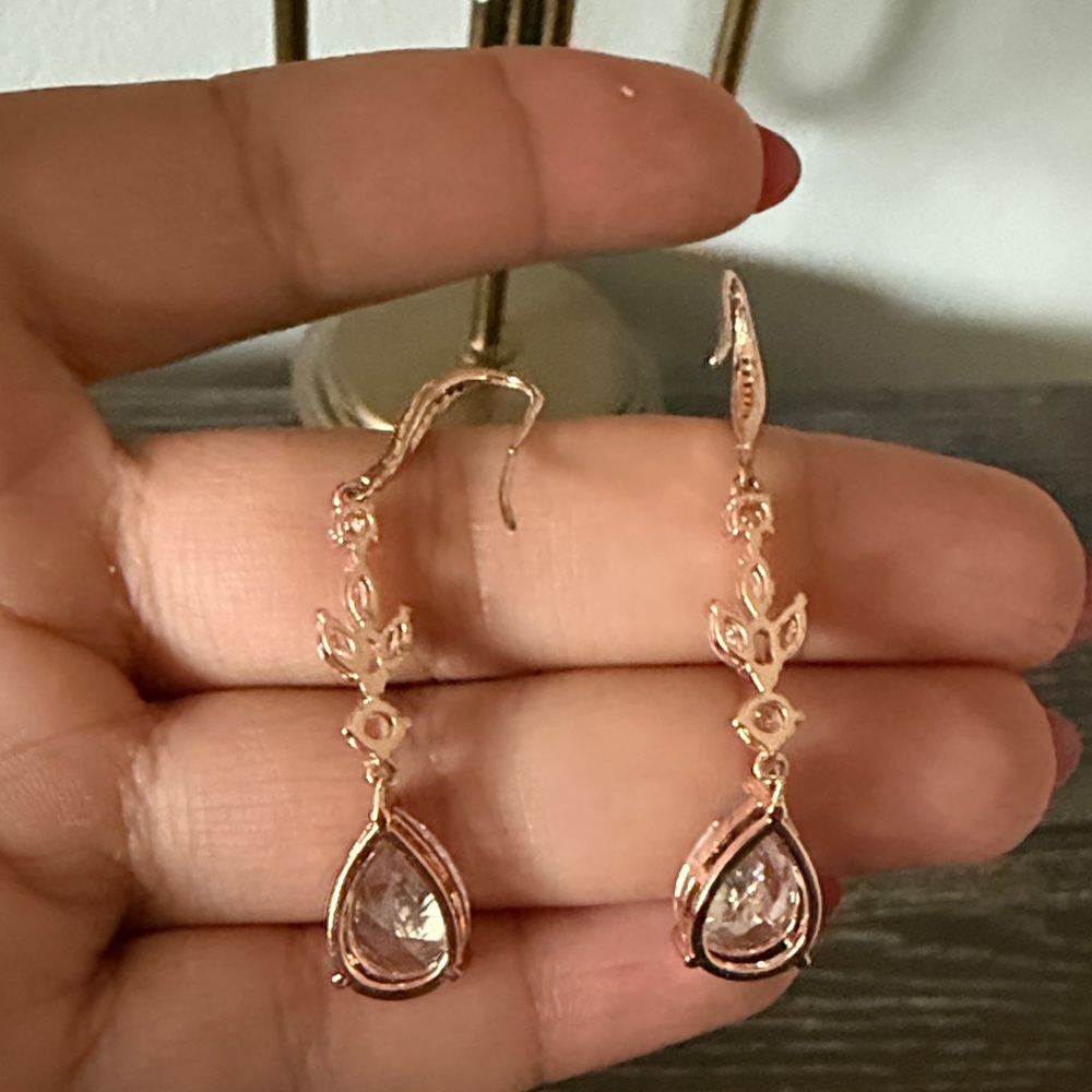 Elegant Gold and Silver Drop Earrings - Picture 2 of 2